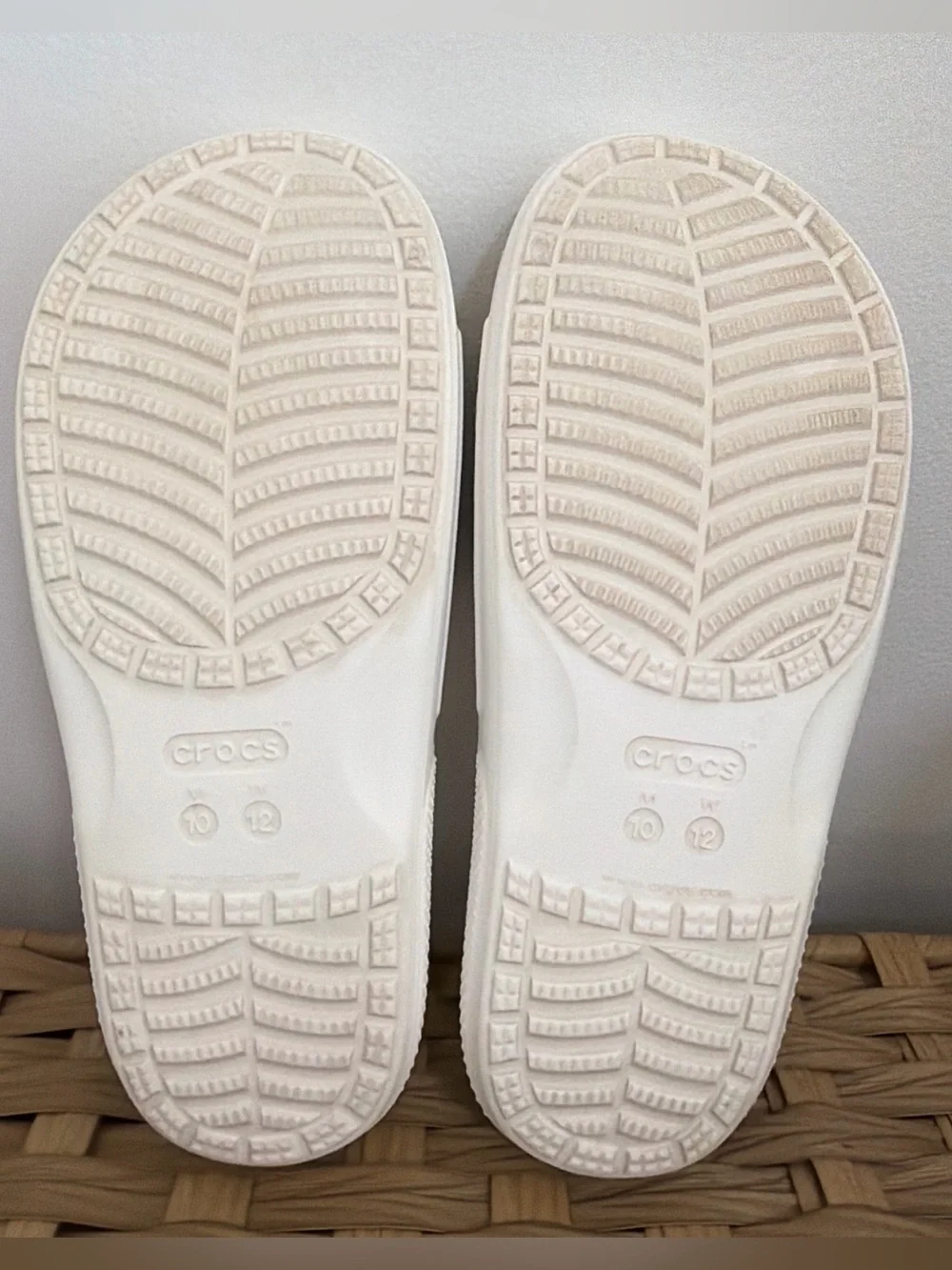 Crocs Classic Out of This World Slides Women’s 12 Men’s 10 Galaxy Cloud Sandal